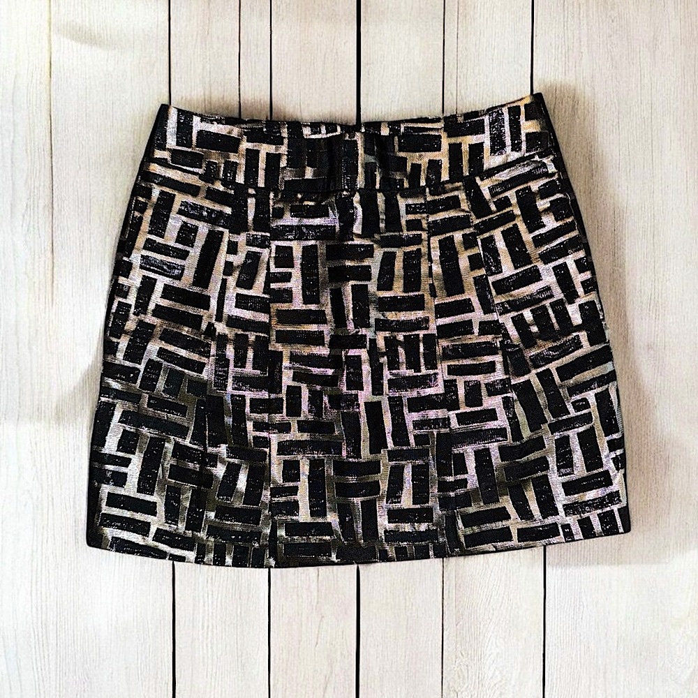 EUC! Banana Republic Elegant Patterned Skirt